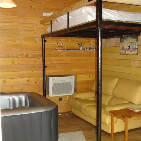 Chalet En Bois Avec Sauna Campingplatz *
